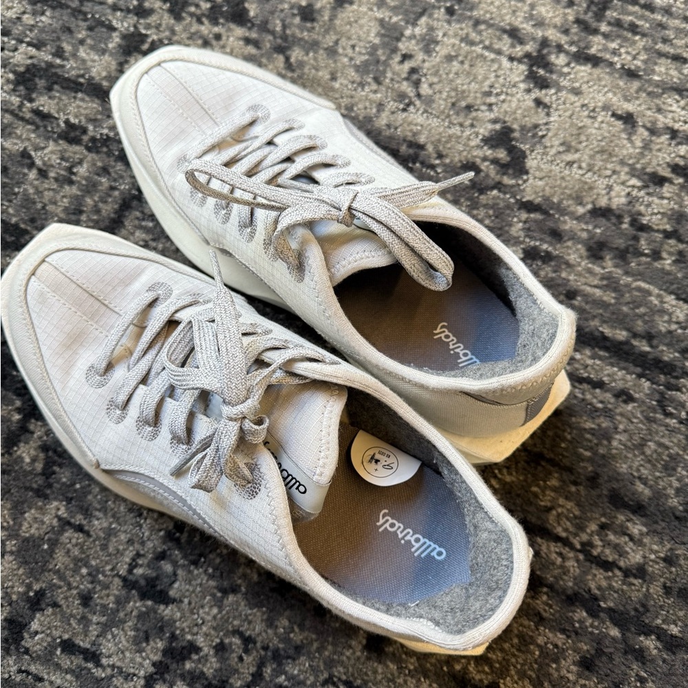 Allbirds Charcoal canvas with Wool accent Sneakers - excellent condition size 9